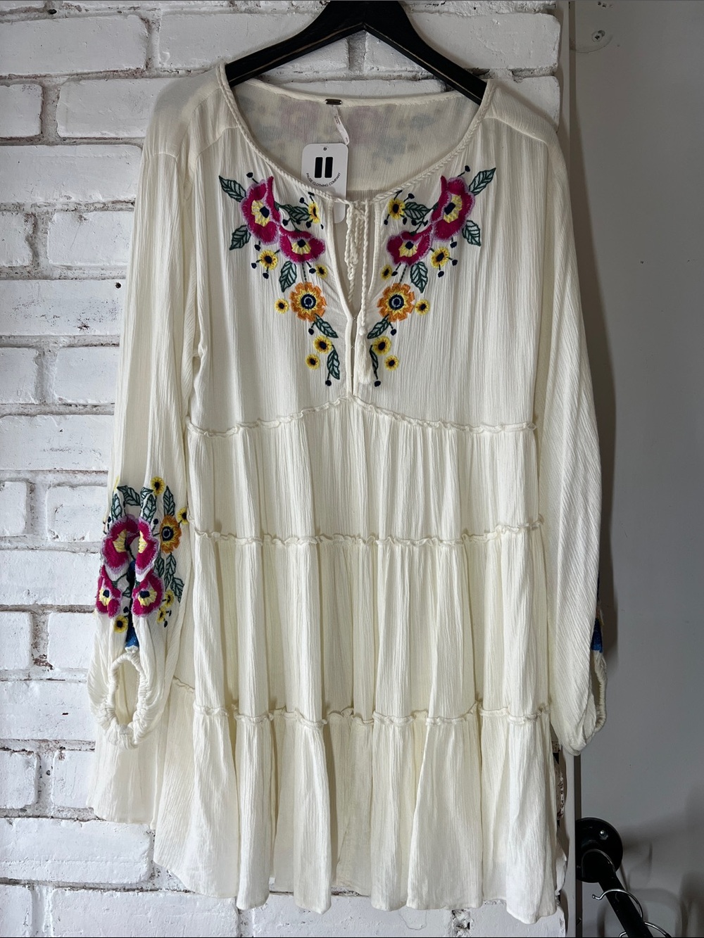 Free people Women's Embroidered Cream Peasant Tunic dress flowy summer garden